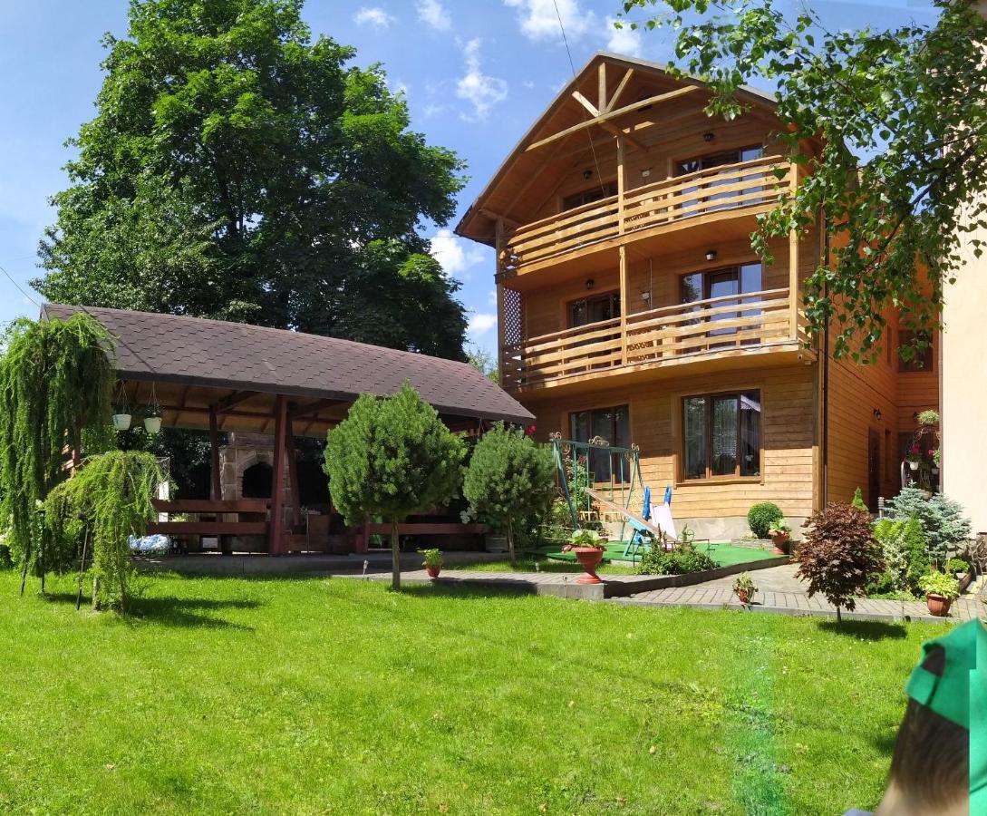 Guest House Shafran Jaremtje Exteriör bild