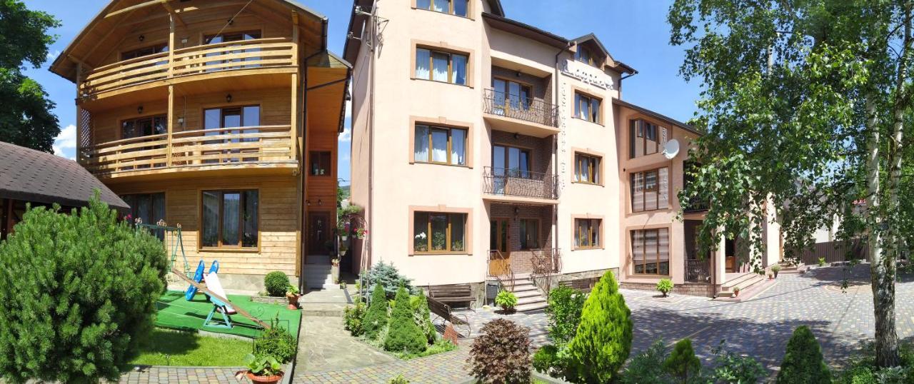 Guest House Shafran Jaremtje Exteriör bild