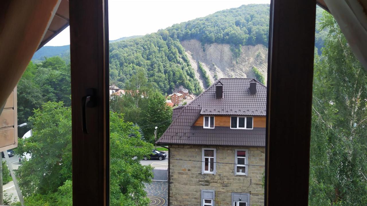 Guest House Shafran Jaremtje Exteriör bild